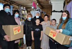 Активисты акции «Забота» помогли трем многодетным семьям в Демидовском районе 