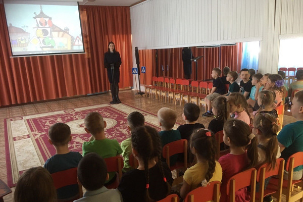 Детям из Вязьмы рассказали о правилах дорожного движения