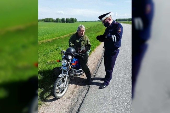 В Починковском районе полицейские проверили мотоциклистов