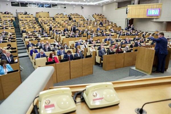 Поправки «Единой России» в Трудовой кодекс приняты Госдумой в первом чтении 