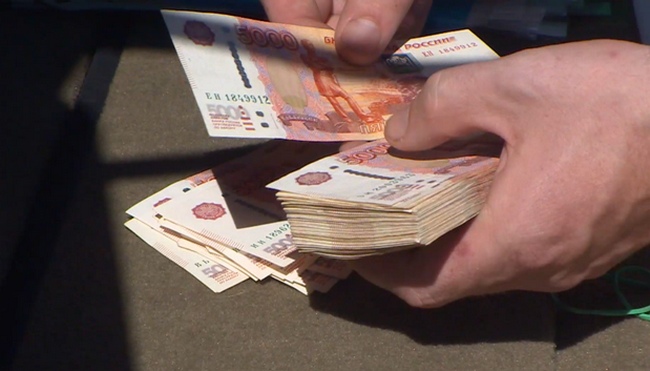 В Смоленске торговый представитель одной из фирм присвоил более 1,5 млн рублей