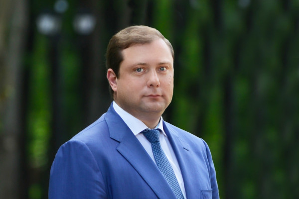 Губернатор Алексей Островский поздравил смолян с Днем радио