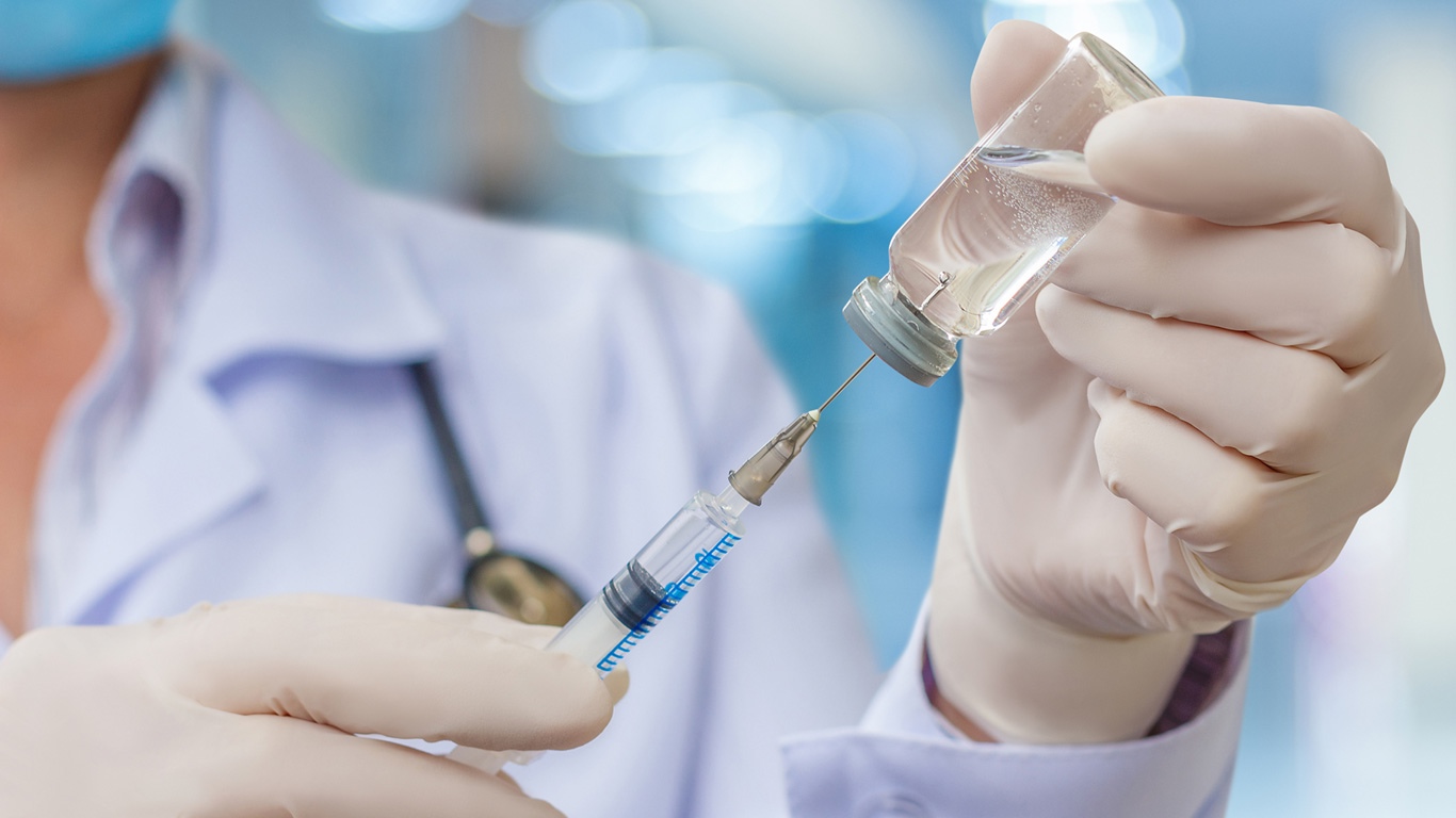 В Смоленске в микрорайоне Южный работает пункт вакцинации против COVID-19