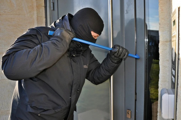 В Смоленске спустя три года раскрыли кражу из кафе по улице Беляева