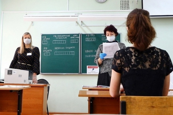 Более 1700 выпускников Смоленской области сегодня сдадут ЕГЭ по физике и по истории