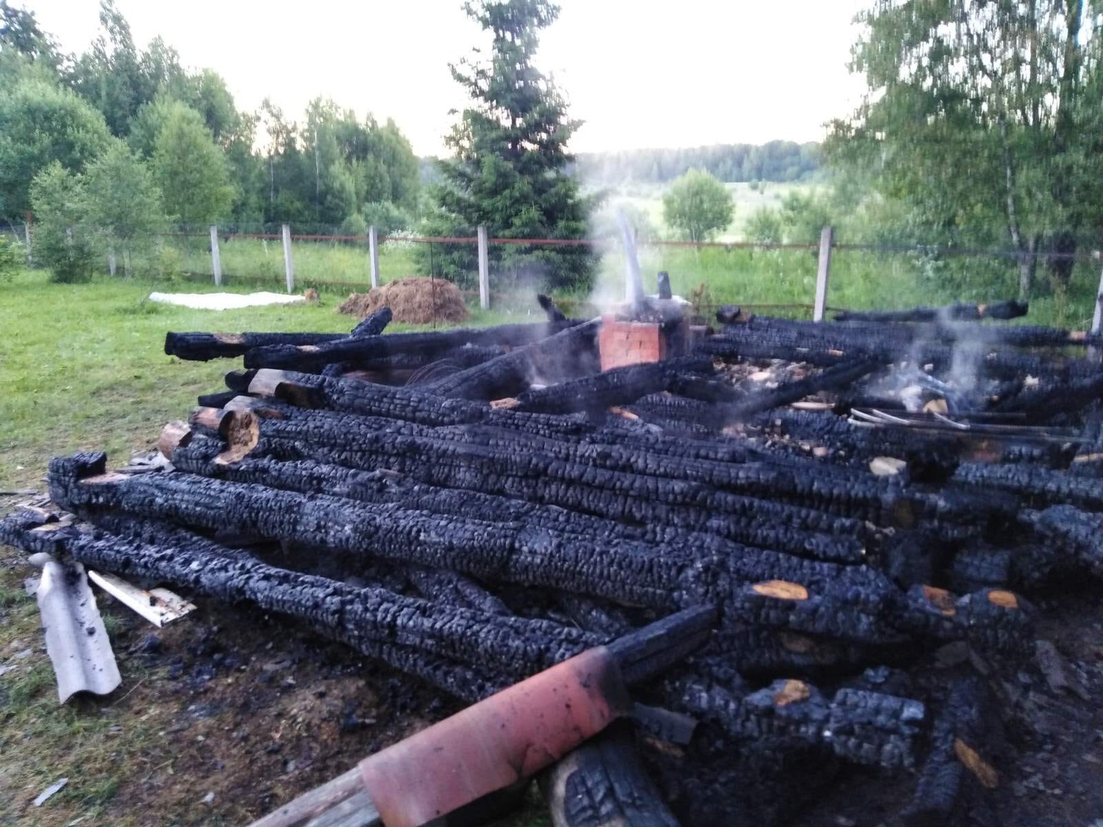 В Гагаринском районе дотла сгорела баня