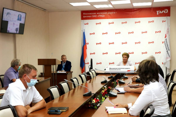 Ольга Окунева провела встречу с работниками Смоленского отделения РЖД