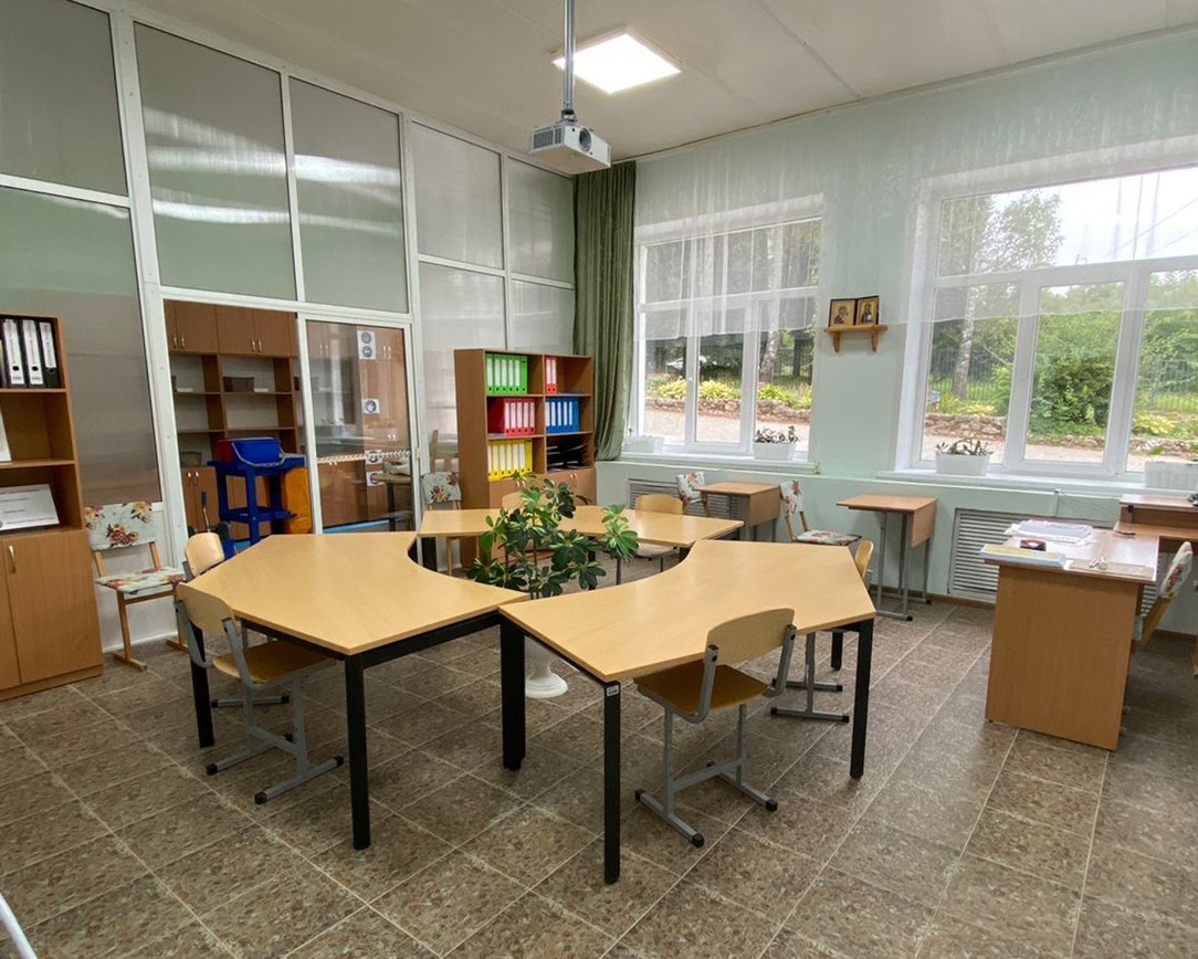 В двух школах-интернатах Смоленской области обновили материально-техническую базу