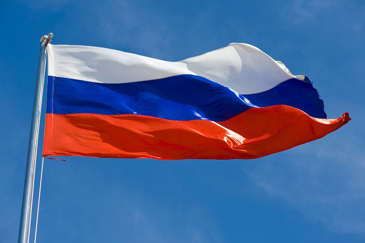Алексей Островский поздравил смолян с Днем Государственного флага РФ