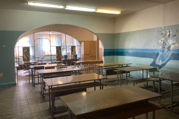 В ряде смоленских школ обновят столовые