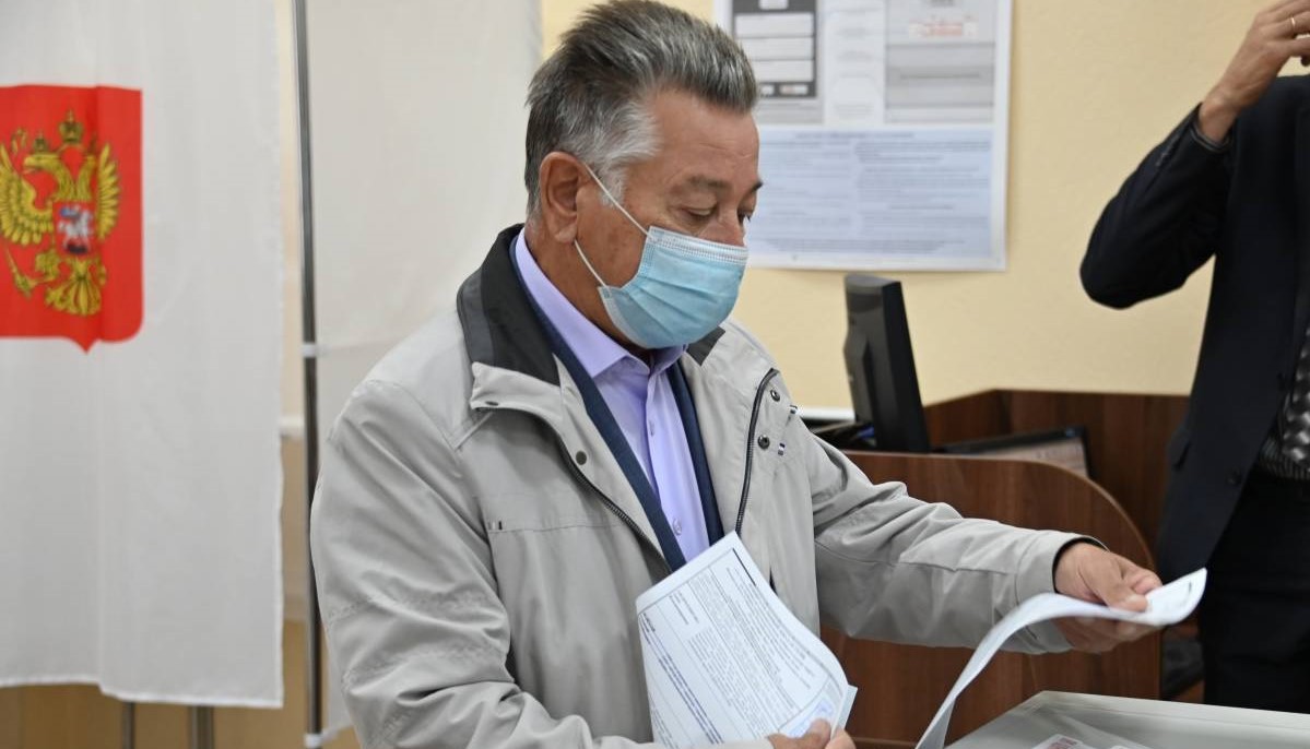 Почетный гражданин Смоленской области проголосовал на выборах в Госдуму