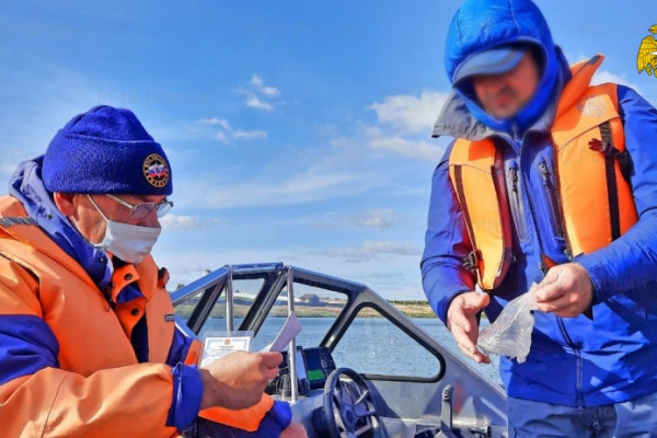 Смоленские спасатели следят за безопасностью на водоёмах региона