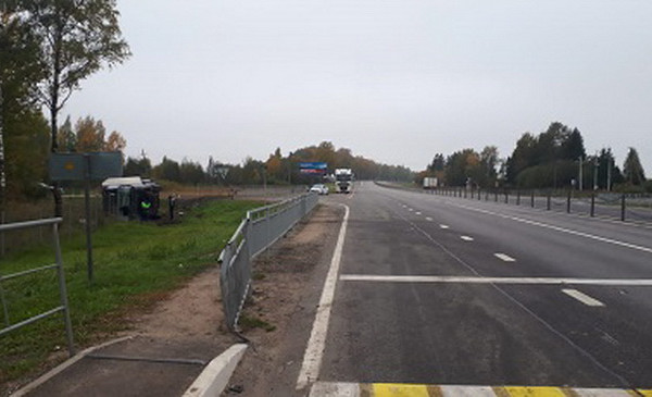 В Починковском районе автомобиль съехал в кювет