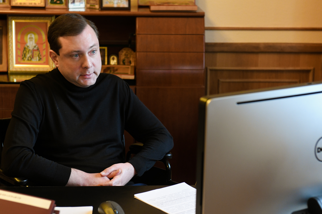 Губернатор провел совещание по ситуации на рынке труда Смоленской области