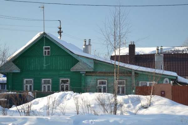 Прокуратура проводит проверку по ситуации с заметенными снегом дорогами в Кардымовском районе