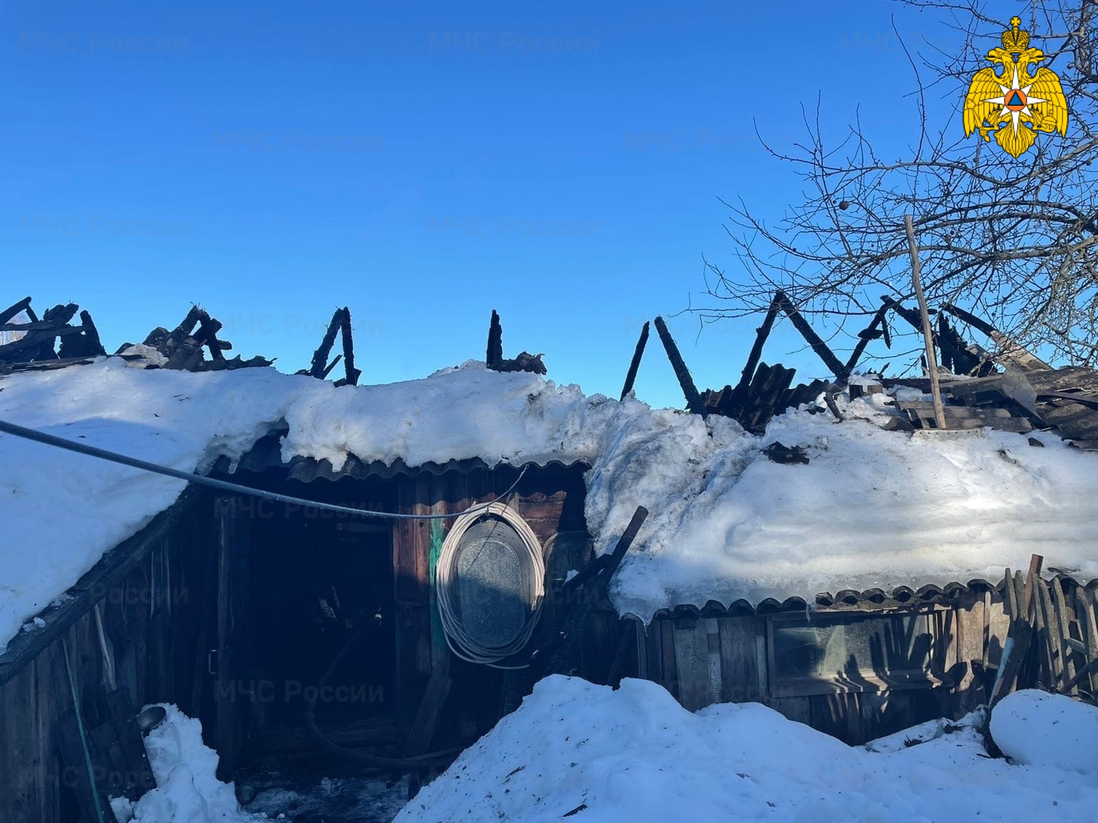 В Починковском районе загорелась баня с пристройкой