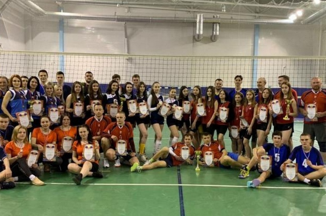 В Рославле определили победителей и призеров «волейбольного марафона»