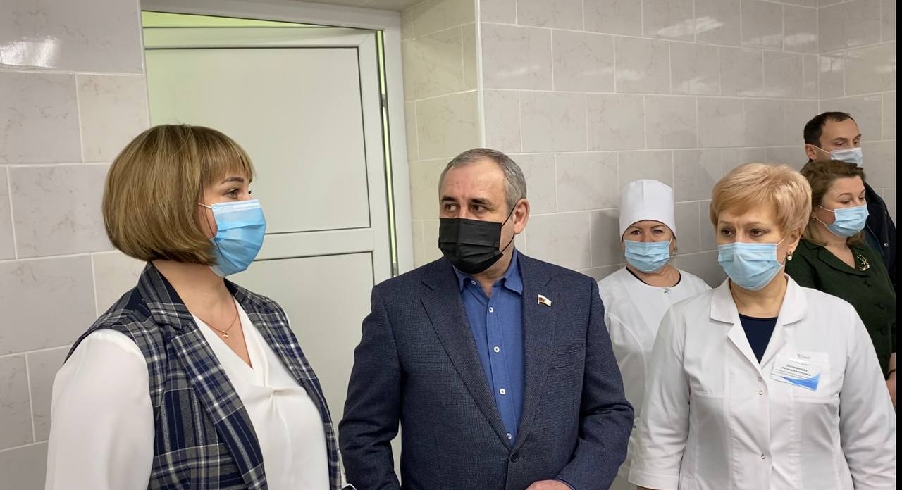 Фонд Сергея Неверова закупил мебель для стоматологической поликлиники в Гагарине