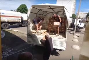 Более 150 тонн гуманитарной помощи доставили российские военные мирным жителям Харьковской области