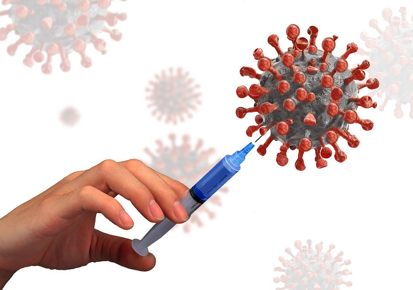 Первым компонентом вакцины от коронавируса привились 563158 смолян