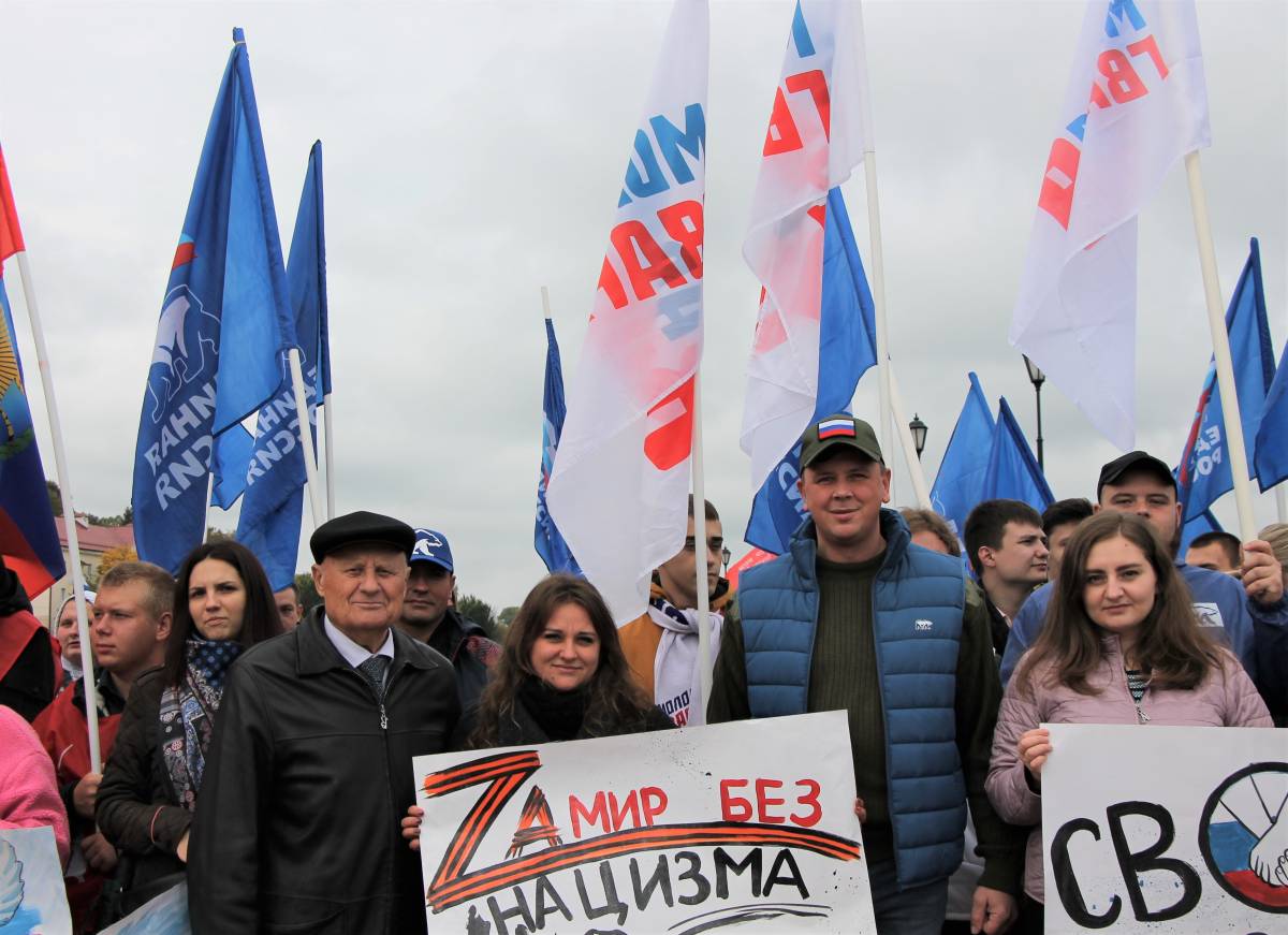 В Смоленске единороссы поддержали референдумы о вхождении освобожденных территорий в состав РФ
