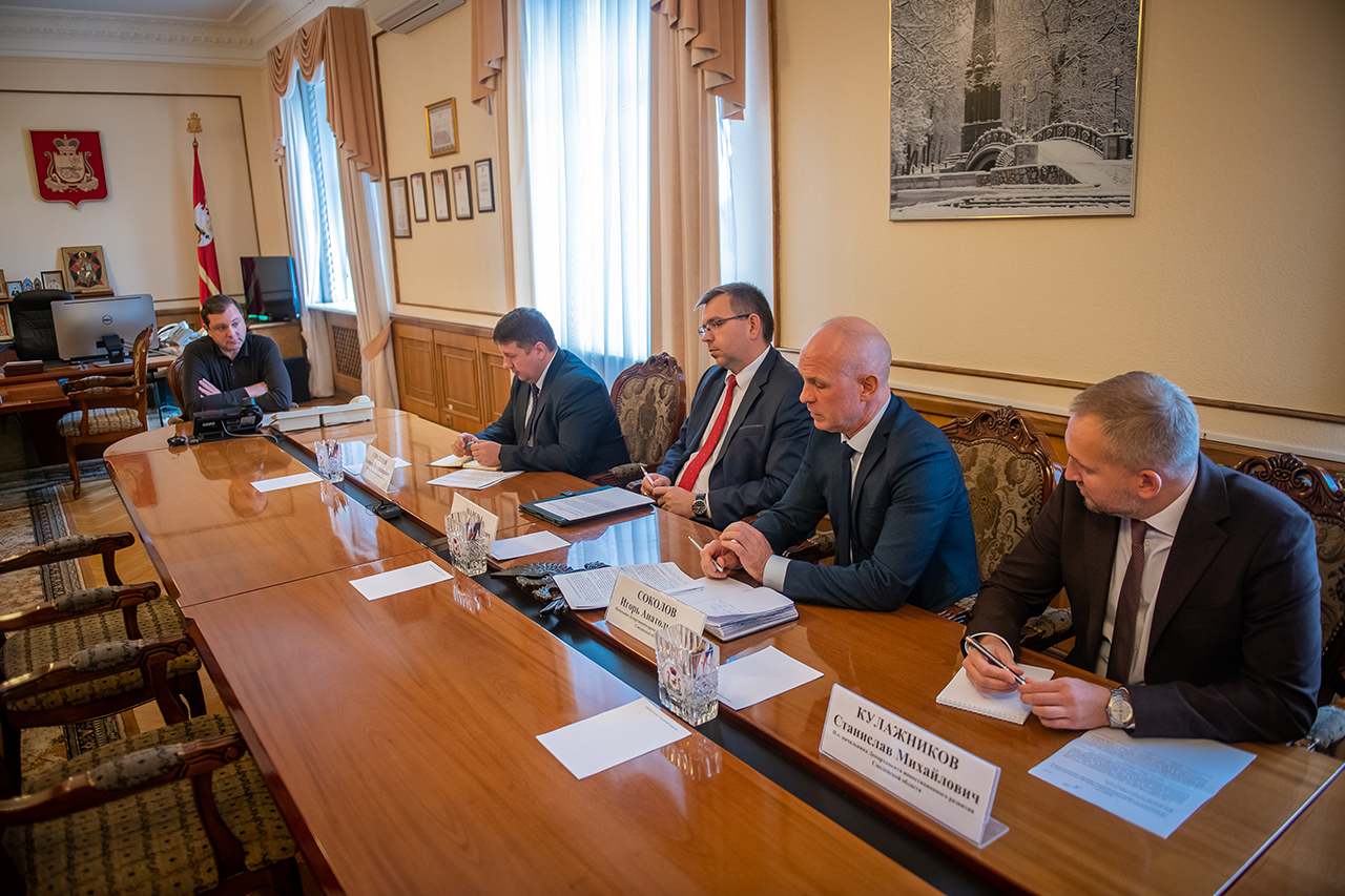 Алексей Островский провел совещание по вопросам поддержки инвесторов в Смоленской области