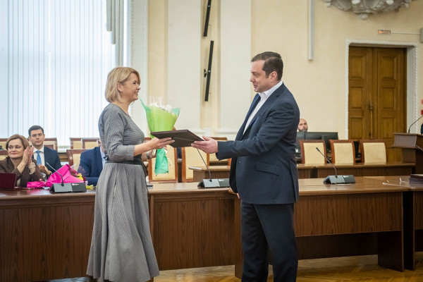 Губернатор Смоленской области вручил награды отличившимся смолянам