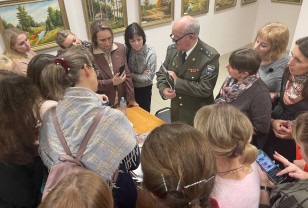 В Ярцеве ветеран органов безопасности Алексей Кузовов провел встречу с руководством школ Смоленской области