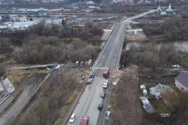 В Смоленске прошли испытания Крестовоздвиженского моста