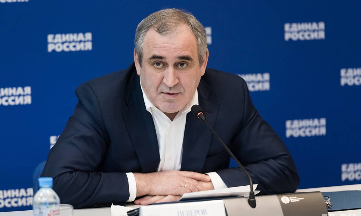 Сергей Неверов рассказал министру здравоохранения о кадровой проблеме на примере Угранской ЦРБ