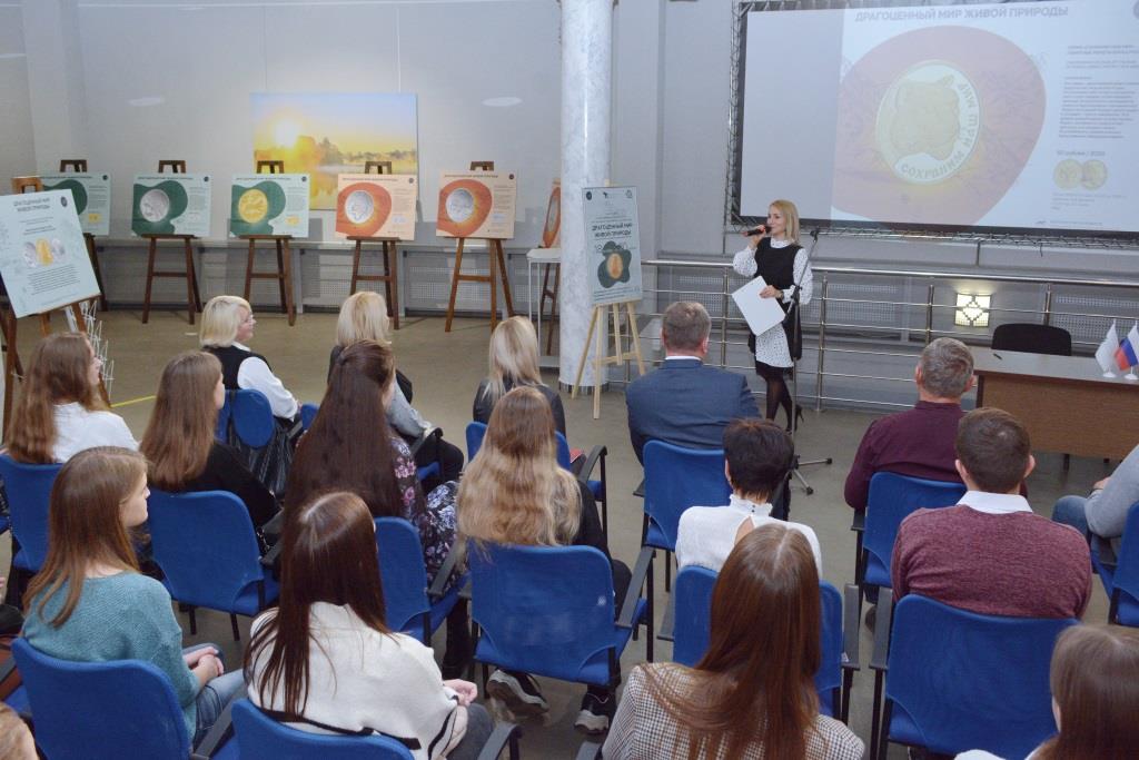 Культурная платформа в центре Смоленска стала местом финансового просвещения