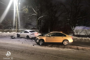 В Смоленске в результате ДТП пострадала пассажир «Hyundai Sonata»