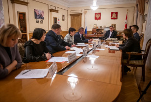 Алексей Островский провел совещание о необходимости дополнительной финансовой поддержки города Смоленска