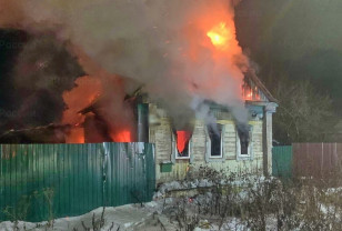 Электрический обогреватель стал причиной крупного пожара в Смоленской области
