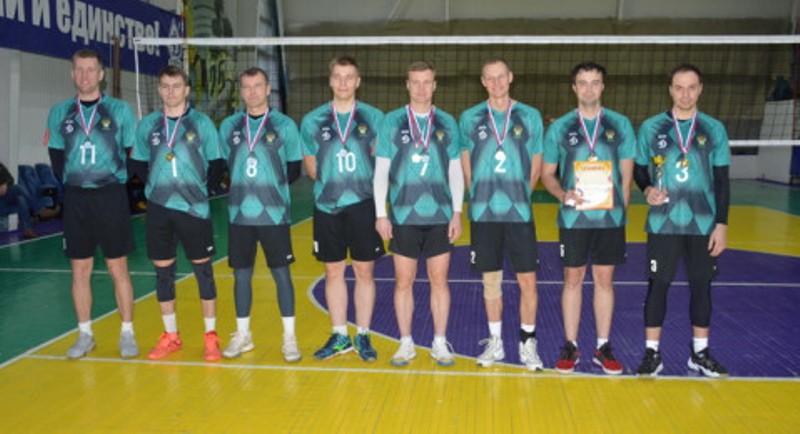 Смоленские таможенники стали победителями волейбольного турнира