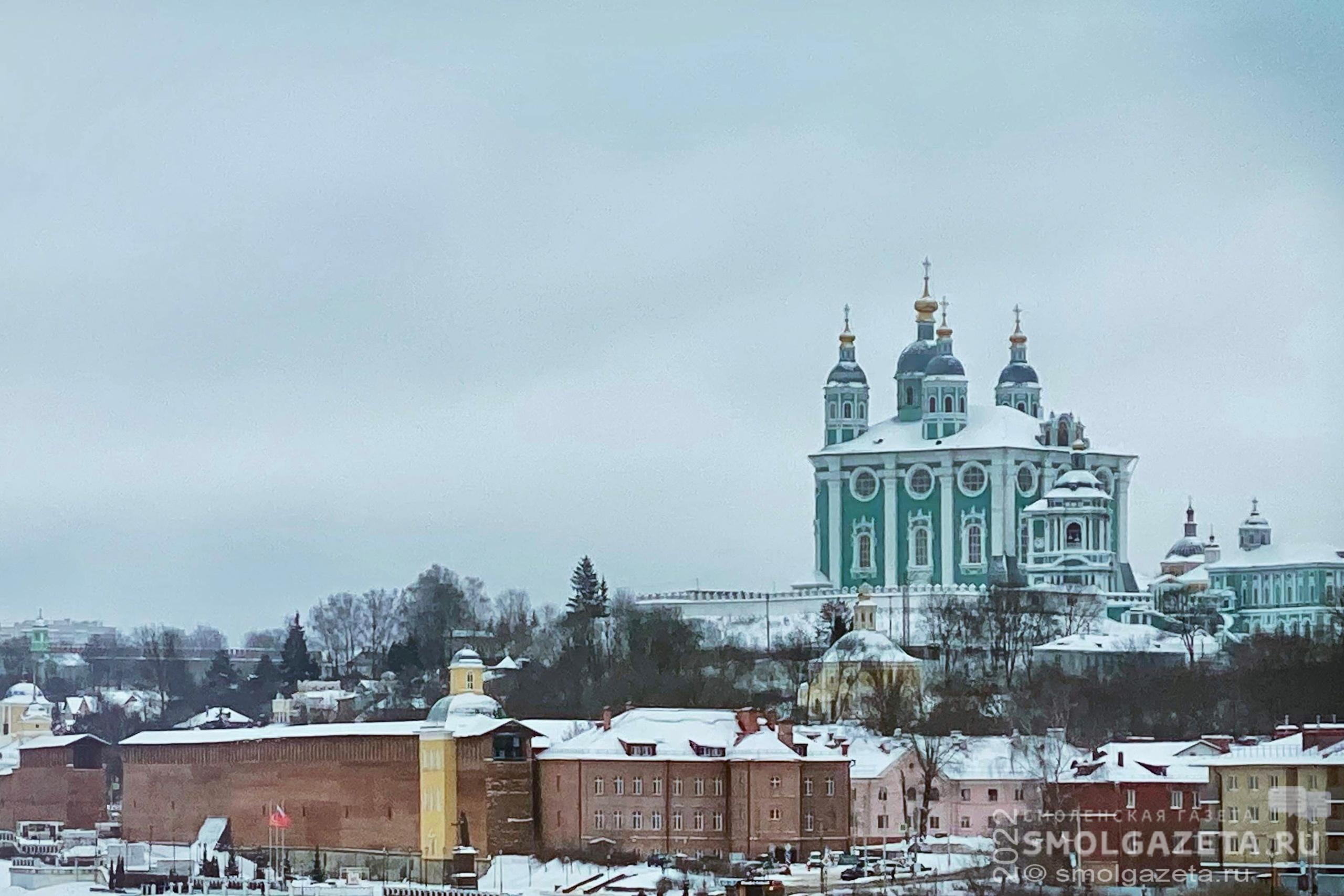 Облачная погода и небольшой снег ждут жителей Смоленской области 4 января