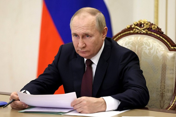 Президент России объявил о введении режима прекращения огня с 12:00 6 января до 24:00 7 января