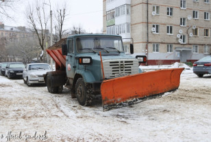 Активная уборка снега продолжается в Смоленске