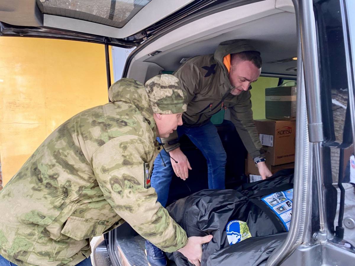 В рамках проекта «Единой России» в зону СВО отправили ещё одну машину с грузом для смоленских бойцов