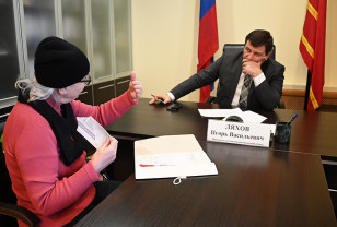 В Смоленске секретарь реготделения «Единой России» провёл приём граждан