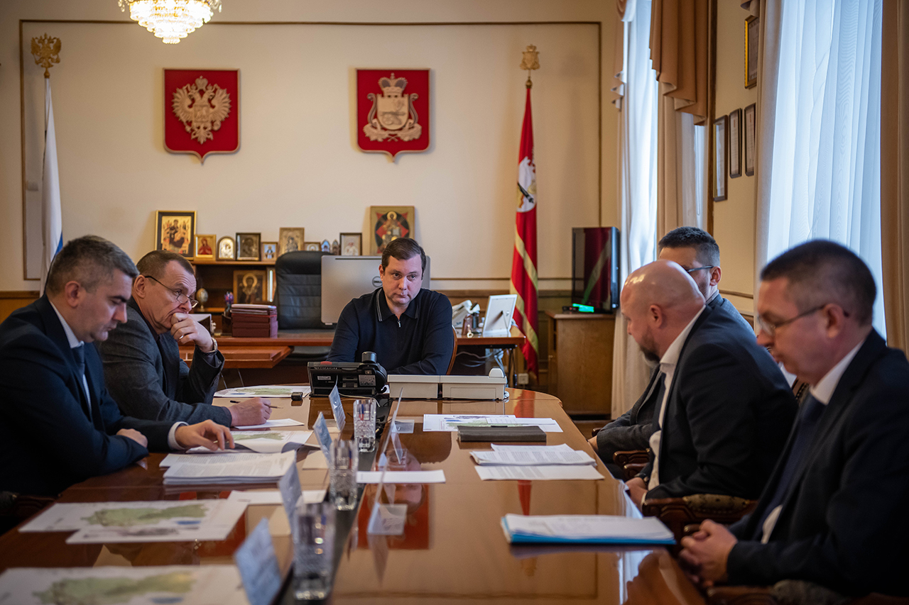 Алексей Островский провёл совещание по вопросам музея-заповедника «Хмелита»