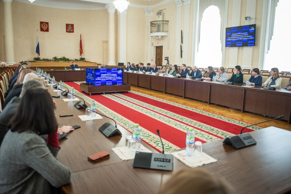 В администрации Смоленской области обсудили актуальные вопросы развития образования и науки