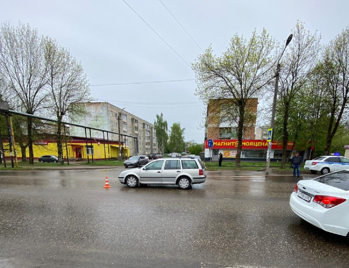 В Рославле иномарка сбила 68-летнюю женщину