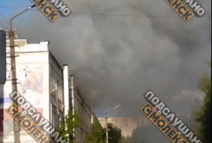В Смоленске горит чулочная фабрика на улице Соболева   
