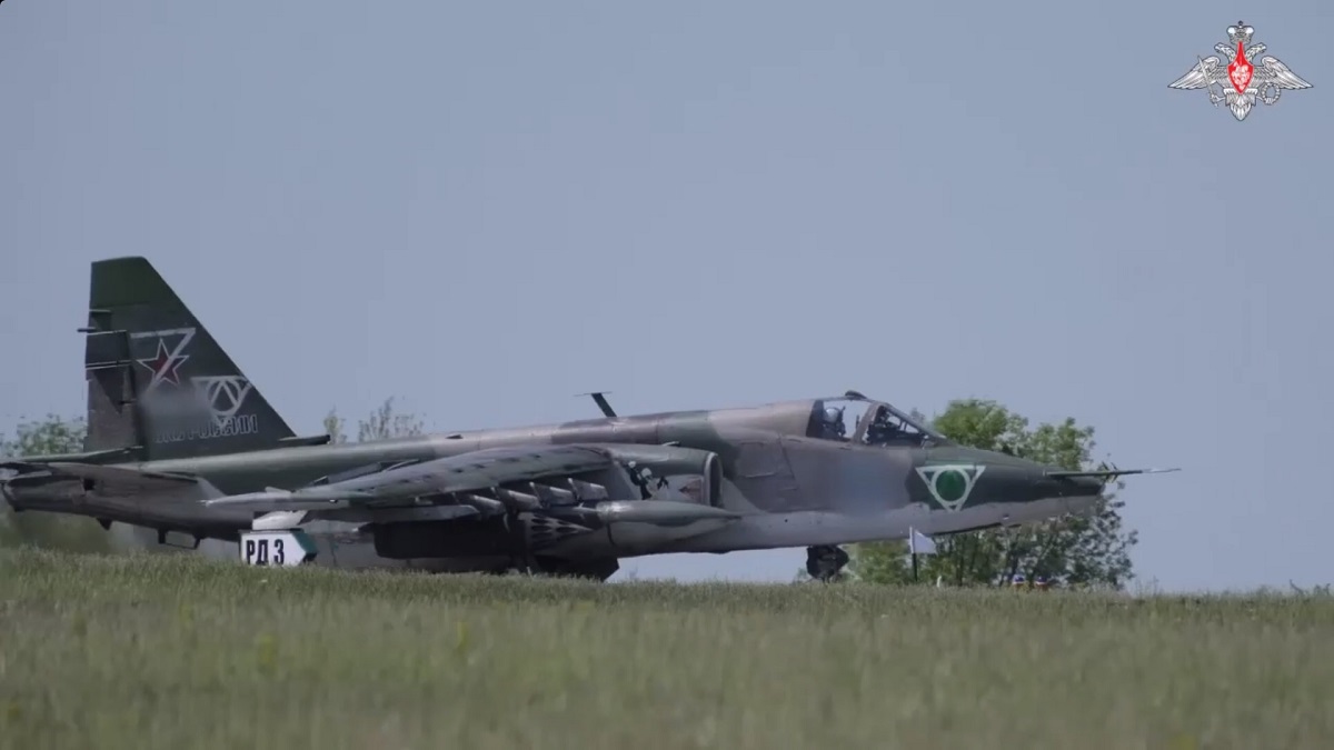 В Минобороны РФ поделились кадрами боевой работы Cу-25
