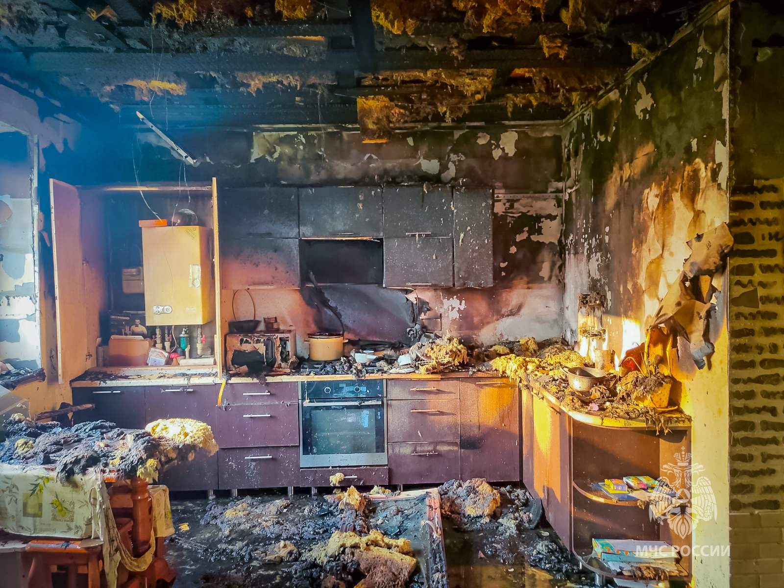 На окраине Смоленска случился пожар в частном доме