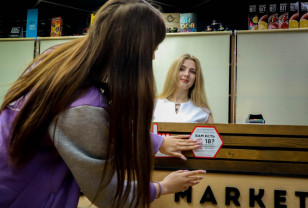 В Смоленской области волонтеры напомнили продавцам о запрете на продажу вейпов и сигарет подросткам