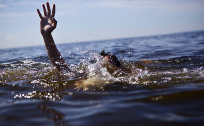 В Гагаринском районе из водоёма извлекли тело ребёнка