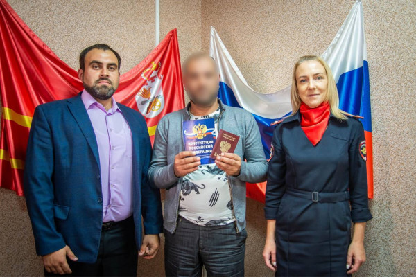 В Смоленске иностранец, заключив контракт на военную службу, получил гражданство РФ в упрощенном порядке
