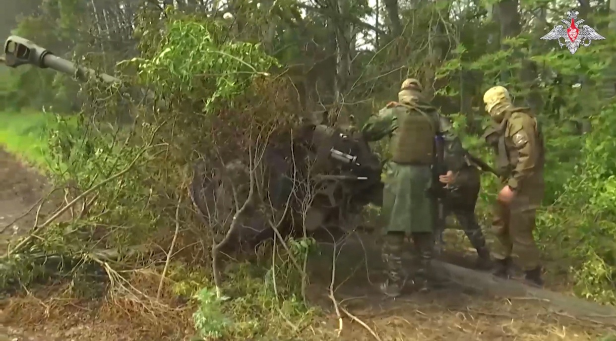 Артиллеристы продолжают громить врага на Купянском направлении 